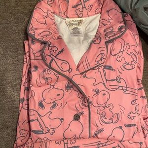*LIKE NEW*PEANUTS SNOOPY PAJAMAS MED. PINK & GRAY